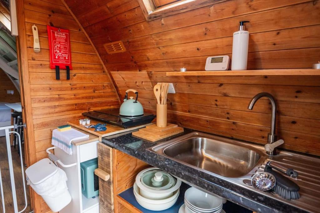 Robin Nest - Cosy Shepherd'S Hut Hideaway Callington Екстер'єр фото